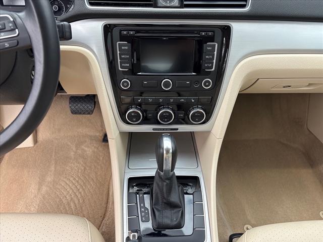 2012 Volkswagen Passat SE