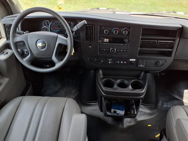 2024 Chevrolet Express Work Van Cutaway