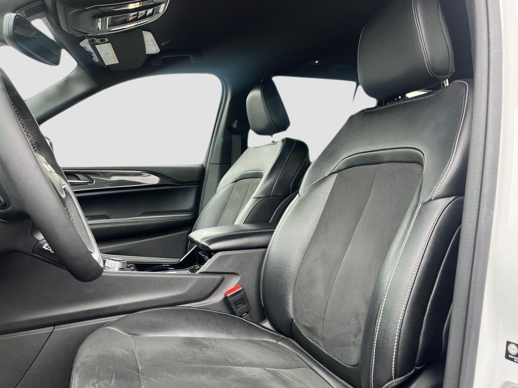 JeepGrand Cherokee10