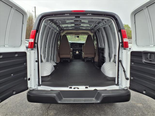 2025 Chevrolet Express Work Van Cargo