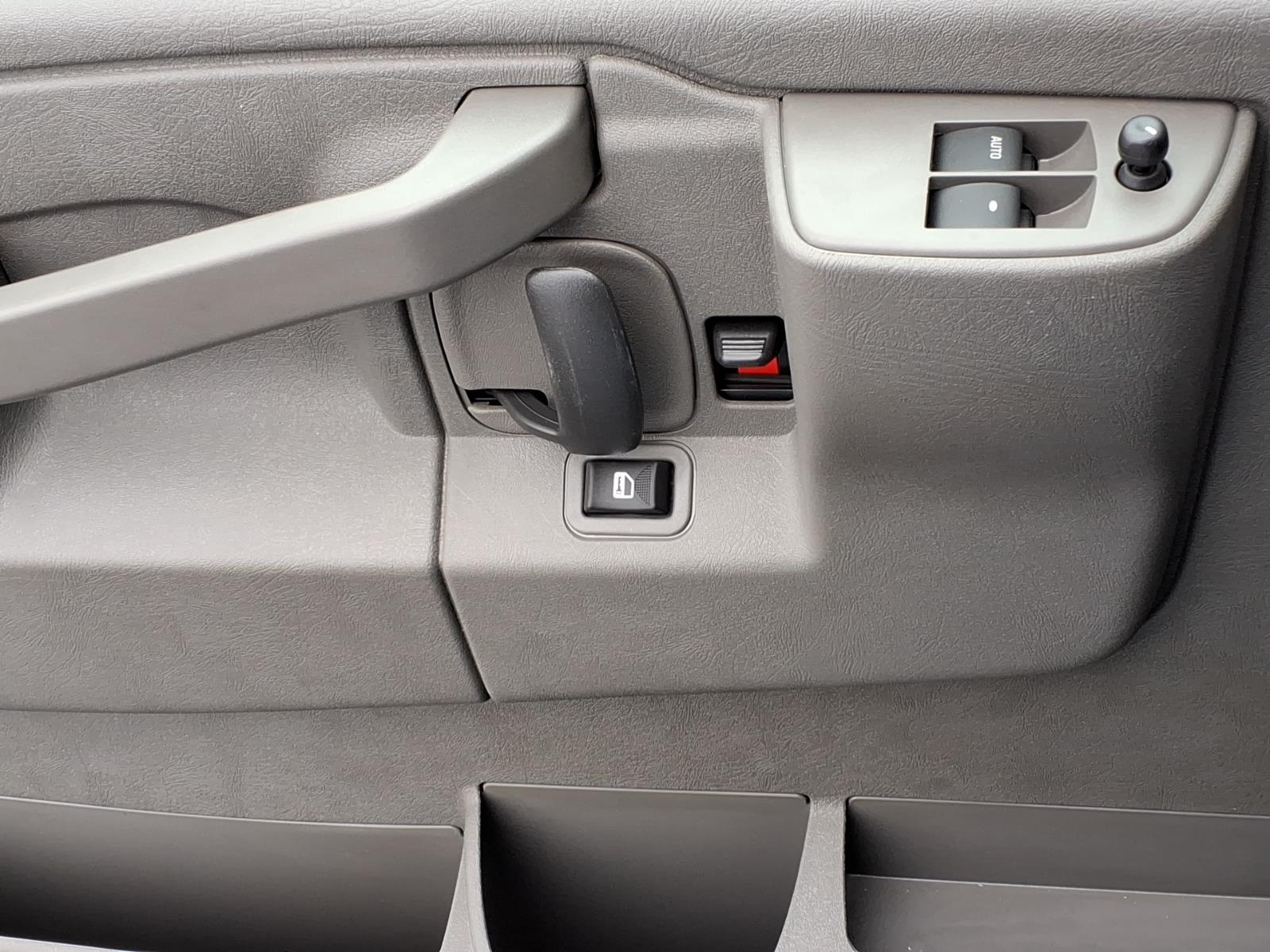 ChevroletExpress11