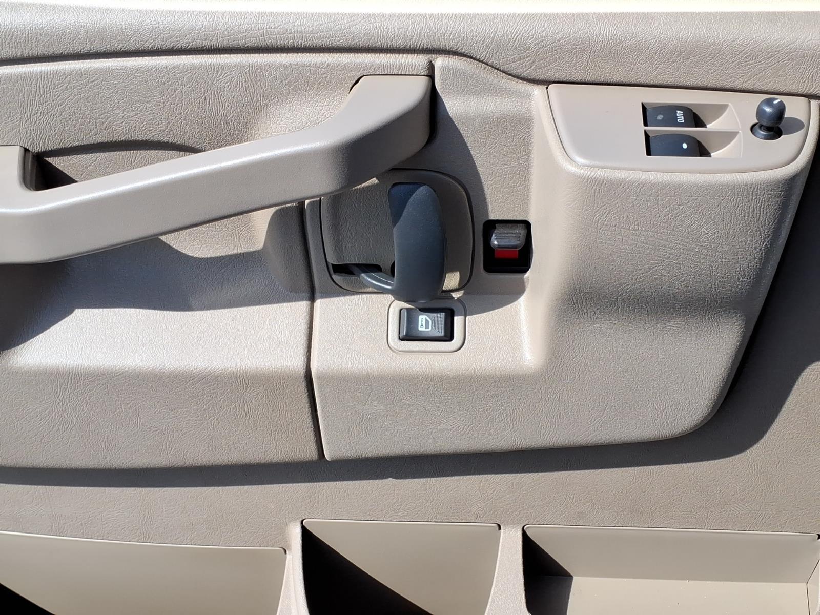 ChevroletExpress11