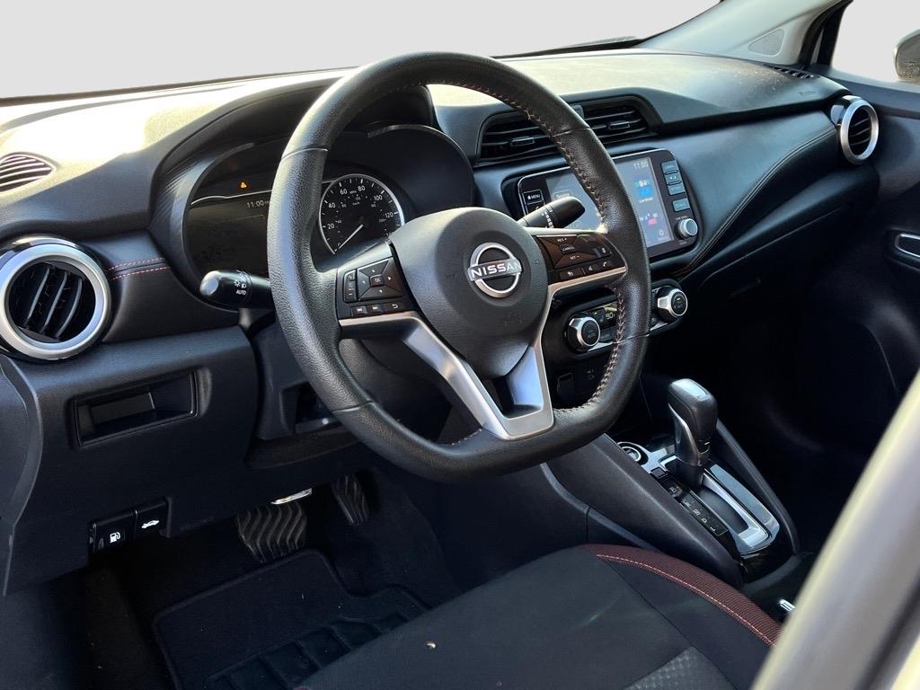 NissanVersa11
