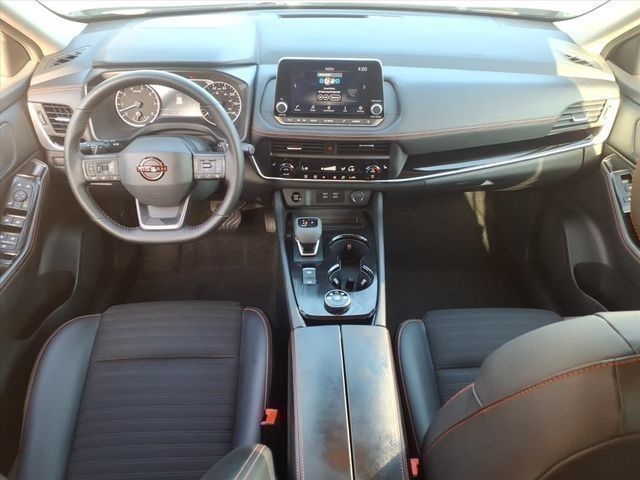 NissanRogue12