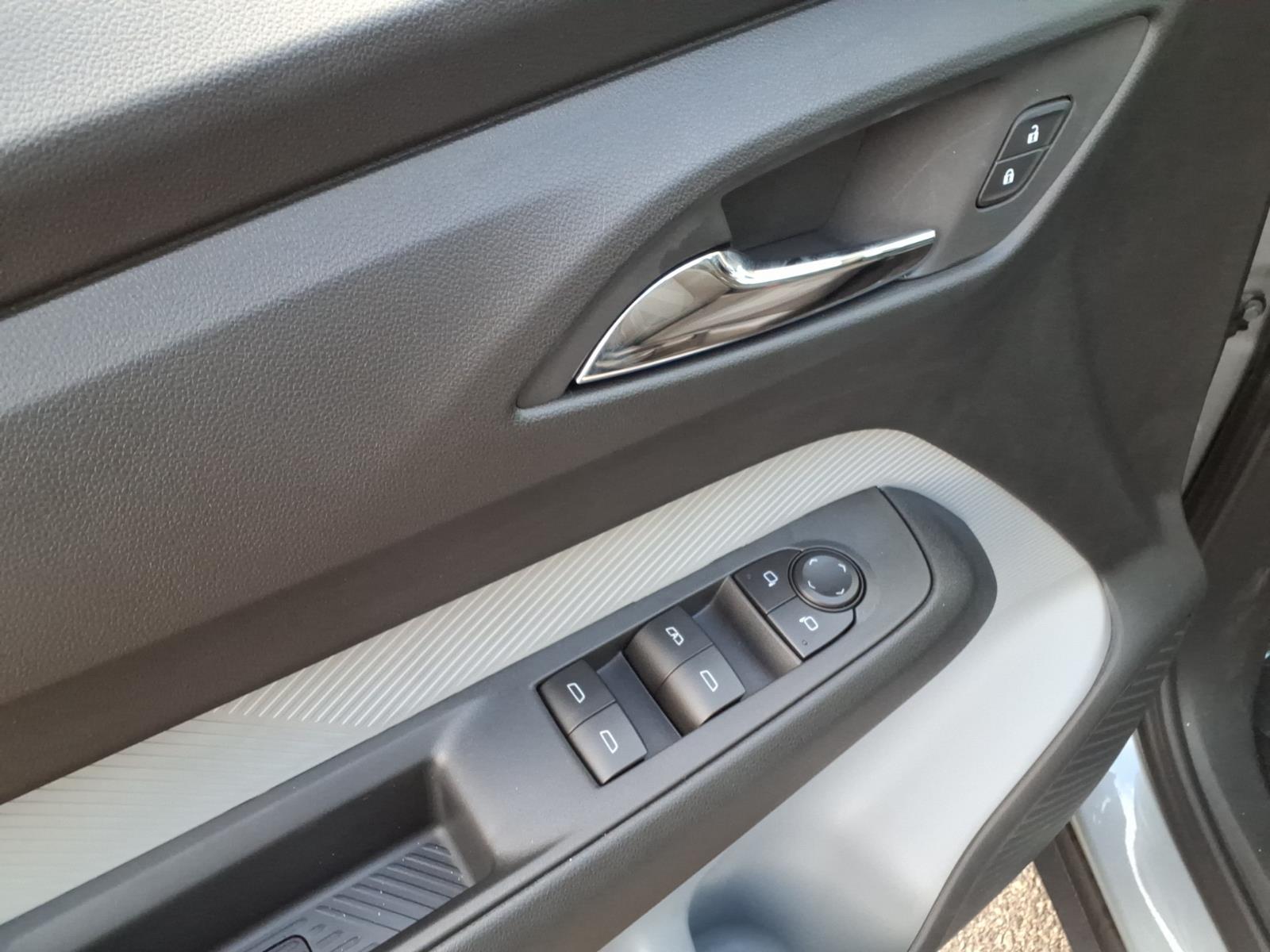 ChevroletBolt12