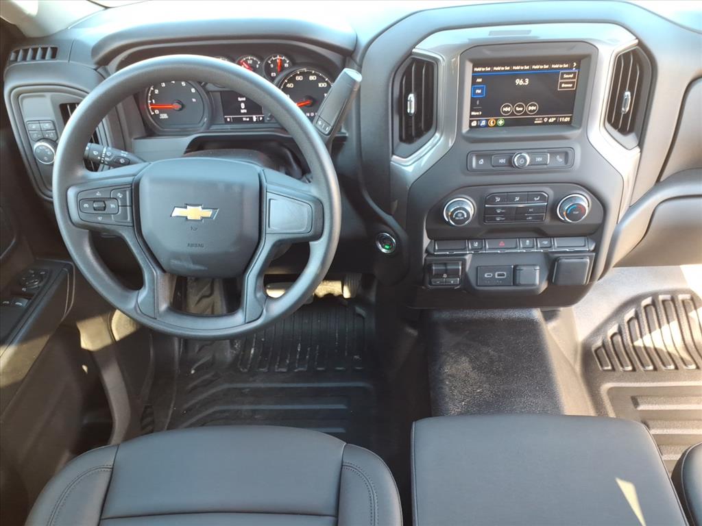 ChevroletSilverado 3500HD12
