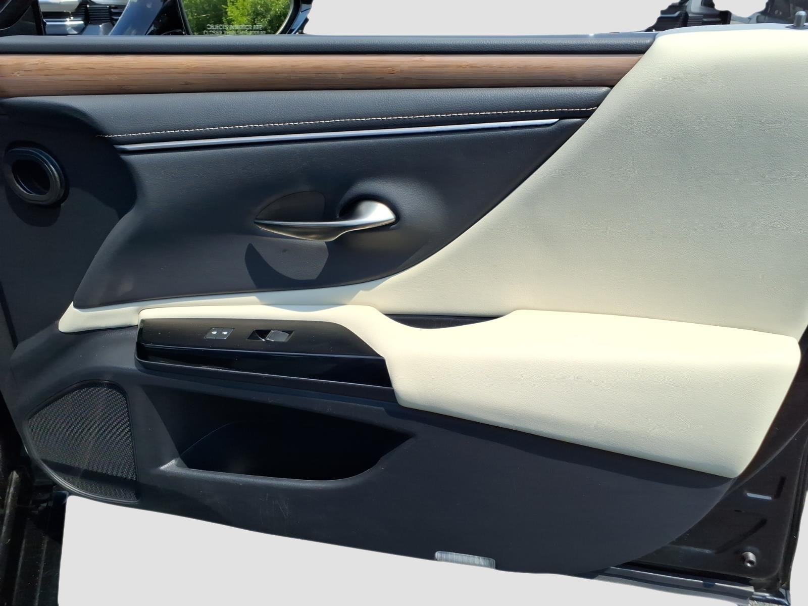 LexusES 35013