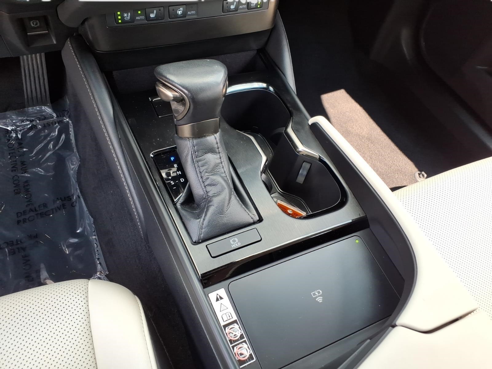 LexusES 35018