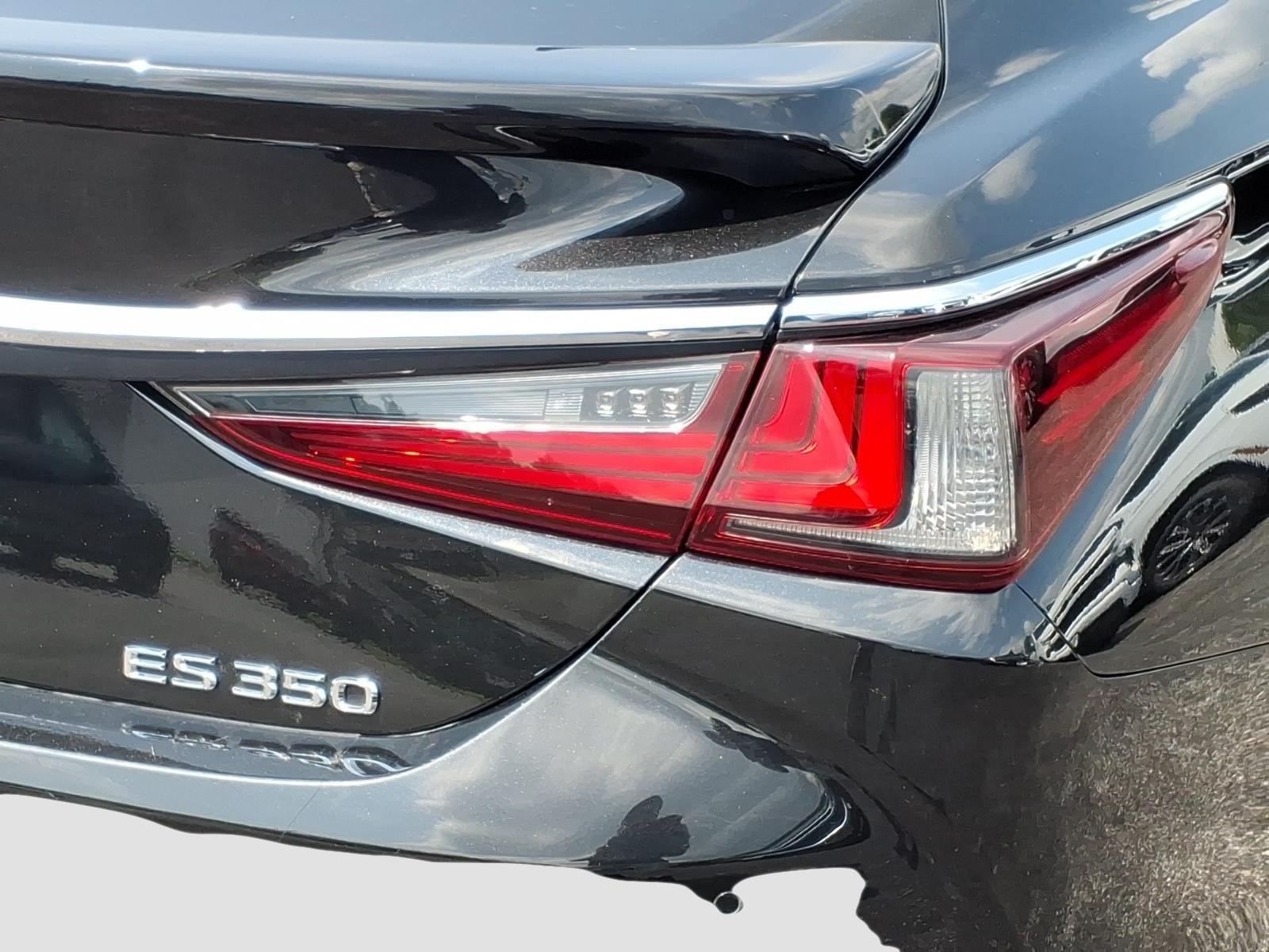 LexusES 35022