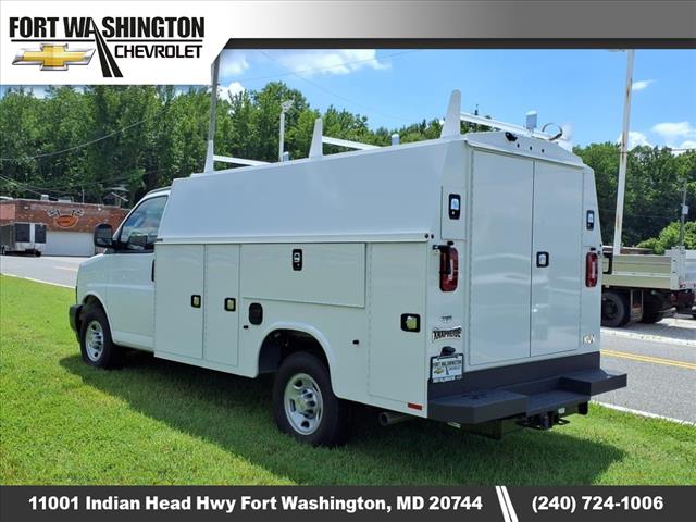 2024 Chevrolet Express Work Van Cutaway