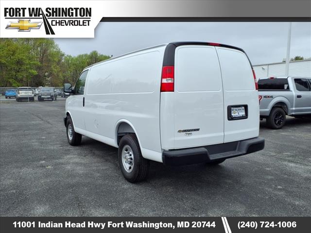 2025 Chevrolet Express Work Van Cargo