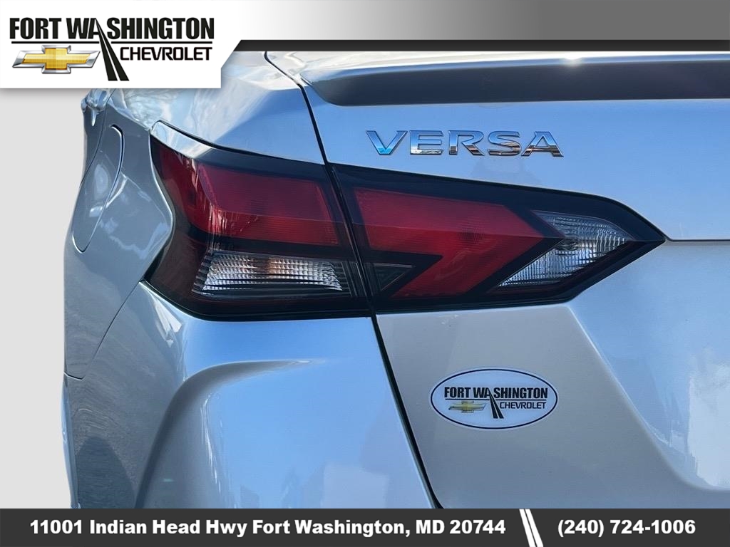 NissanVersa5