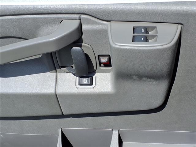 2024 Chevrolet Express Work Van Cutaway