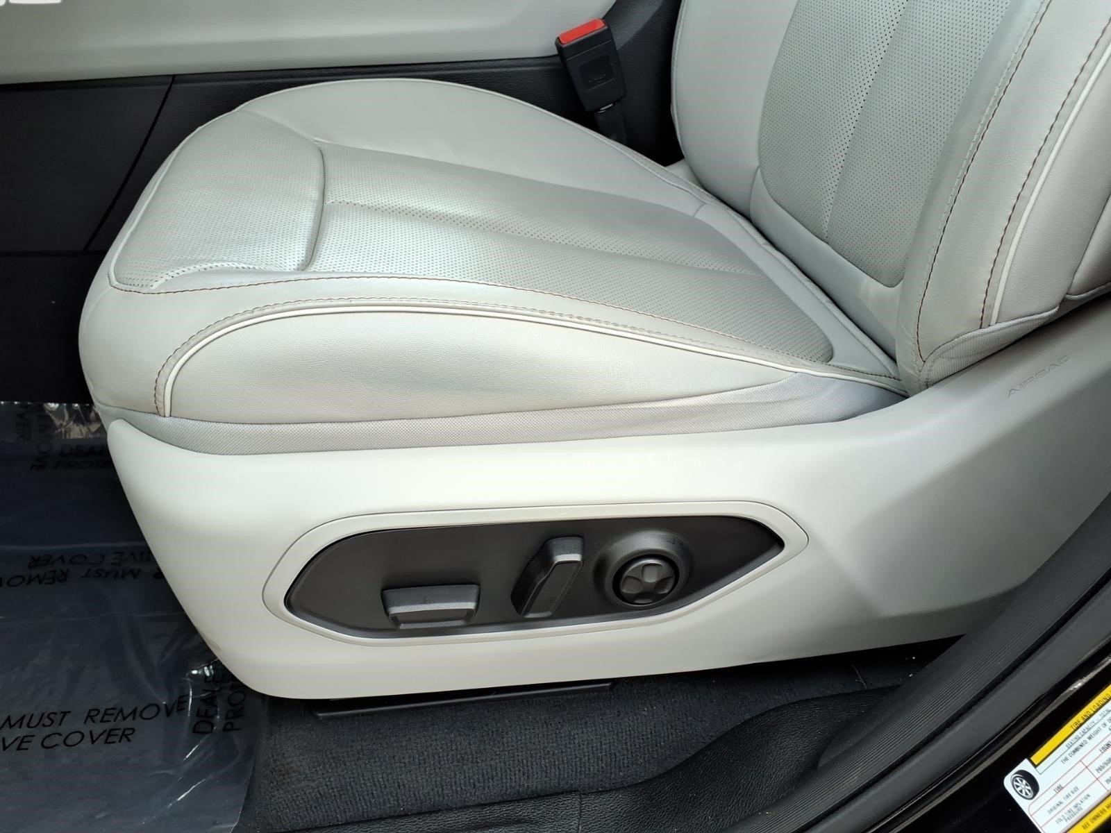 JeepGrand Cherokee9