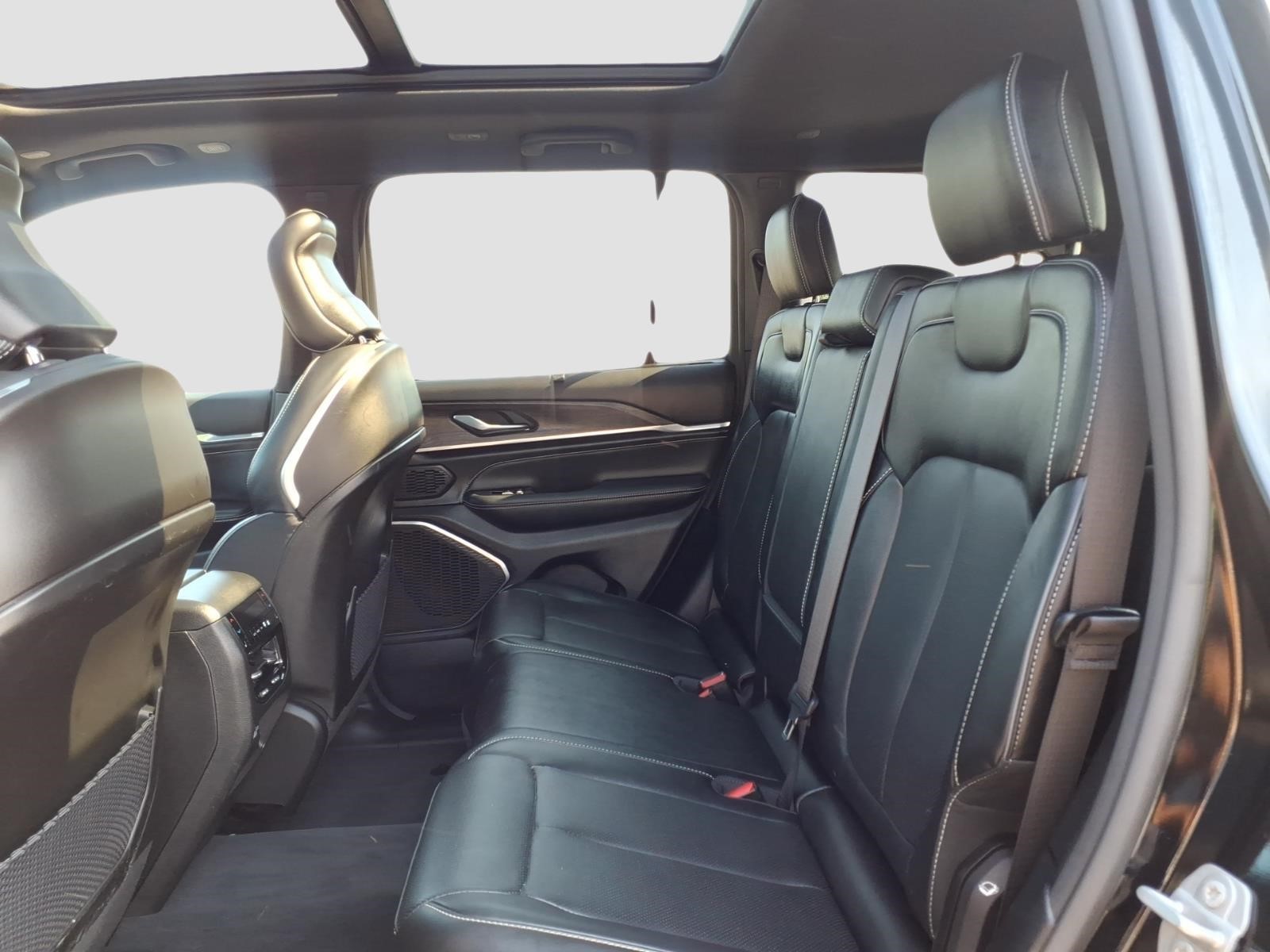 JeepGrand Cherokee9