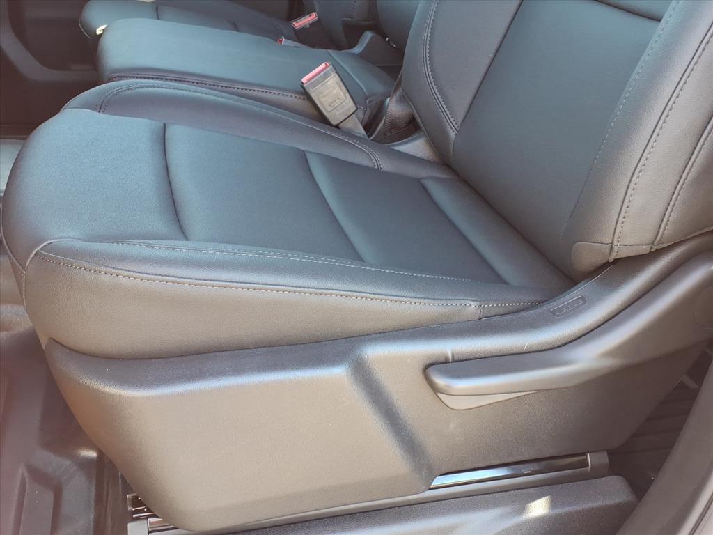 ChevroletSilverado 3500HD9