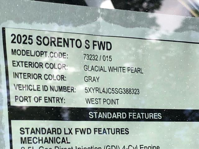 2025 Kia Sorento S