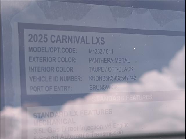 2025 Kia Carnival LXS
