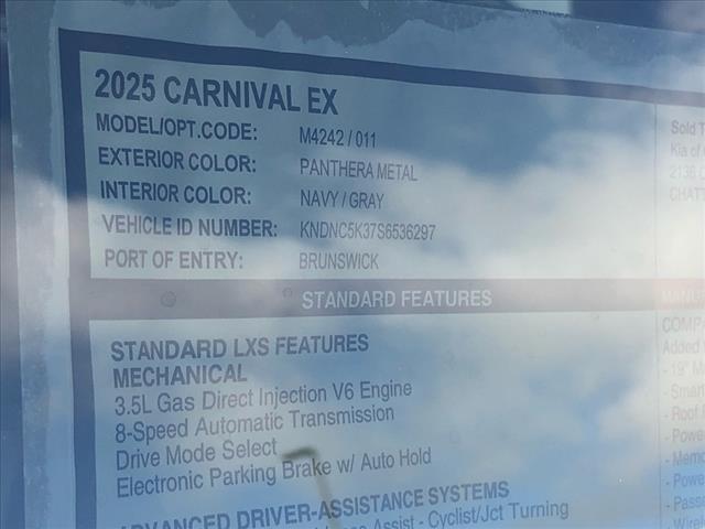 2025 Kia Carnival EX