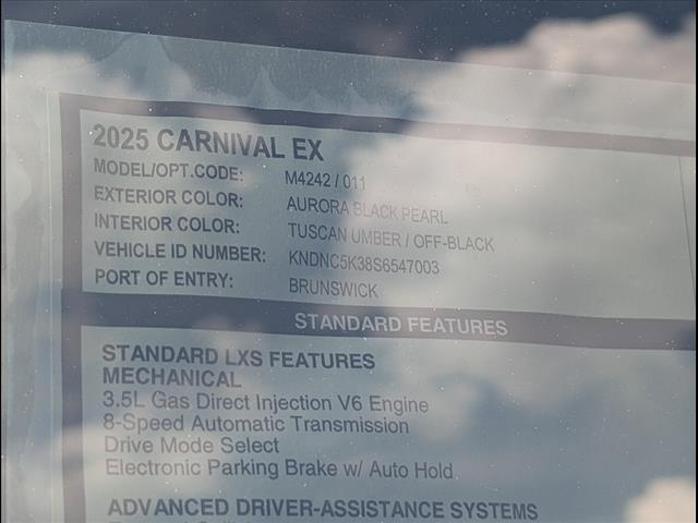 2025 Kia Carnival EX