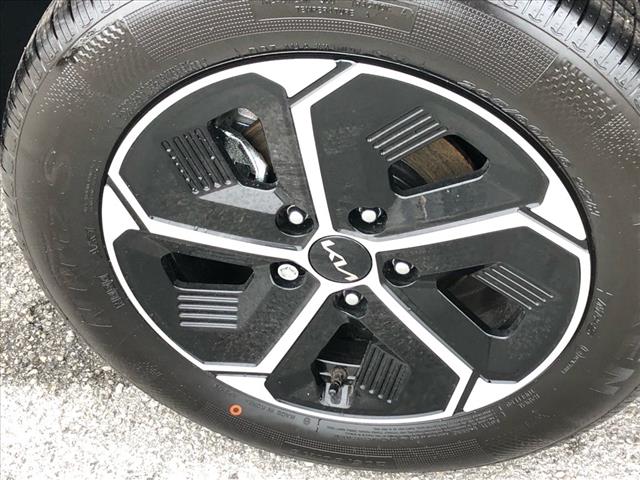 2025 Kia Niro SX