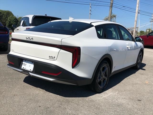 2025 Kia K4 LXS