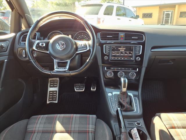 2017 Volkswagen Golf GTI Sport