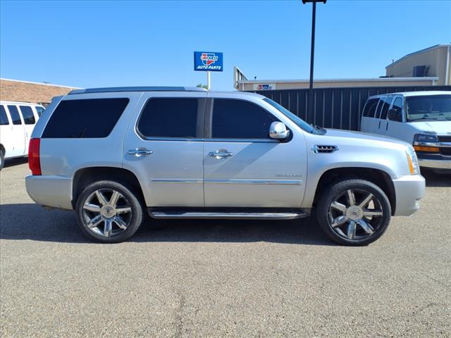 2010 Cadillac Escalade Luxury