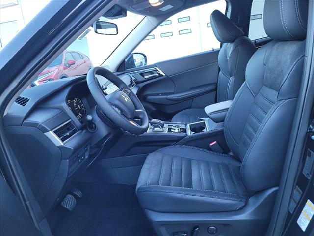 2025 Mitsubishi Outlander PHEV SE