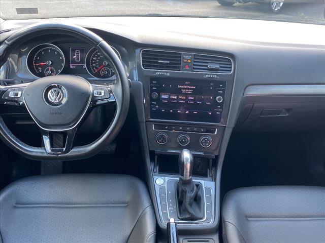2018 Volkswagen Golf SportWagen SE