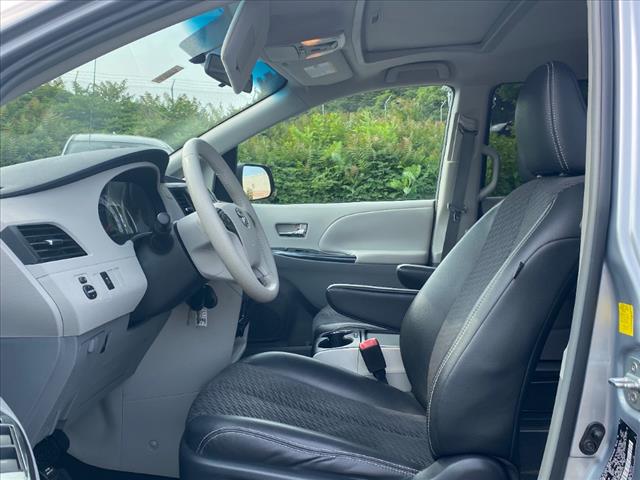 2011 Toyota Sienna SE