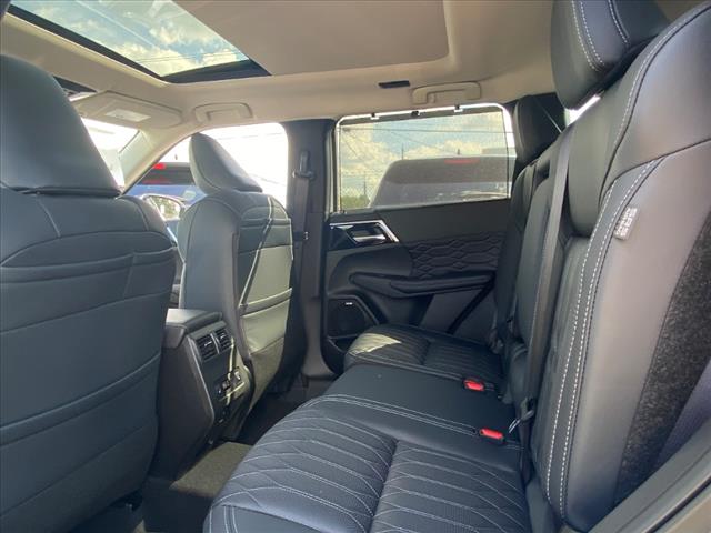 2025 Mitsubishi Outlander SEL