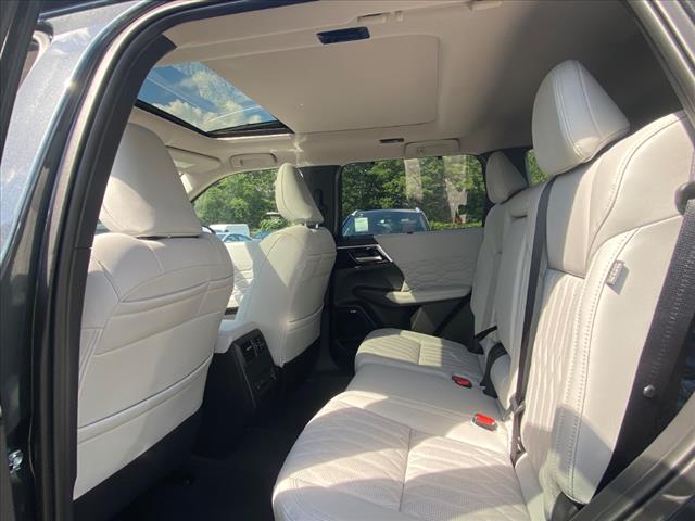 2025 Mitsubishi Outlander SEL