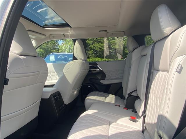 2025 Mitsubishi Outlander SEL
