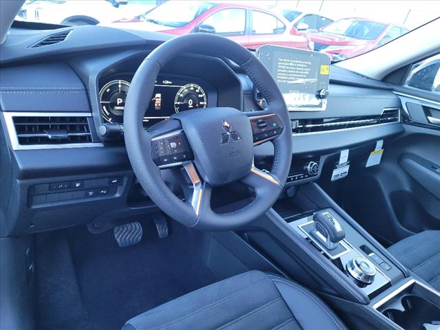 2025 Mitsubishi Outlander PHEV SE