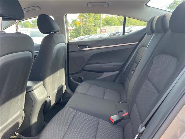 2020 Hyundai ELANTRA SE