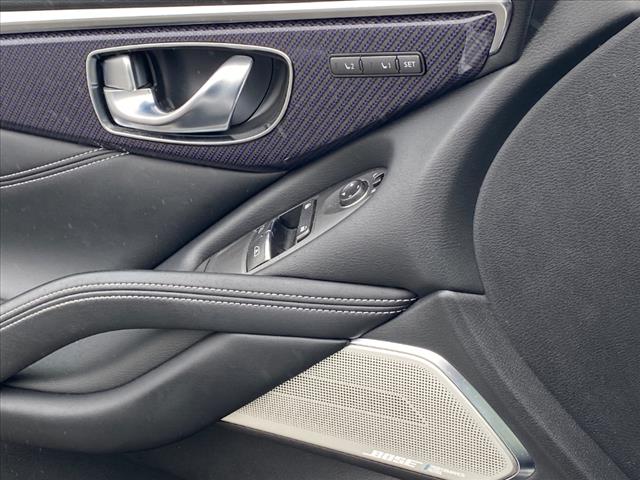 2017 INFINITI Q60 Red Sport 400