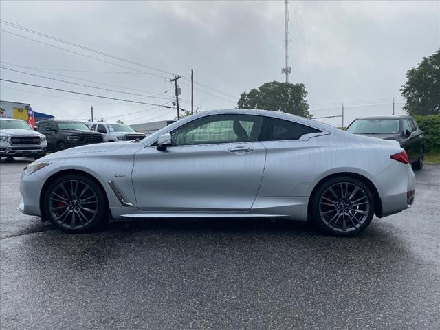 2017 INFINITI Q60 Red Sport 400