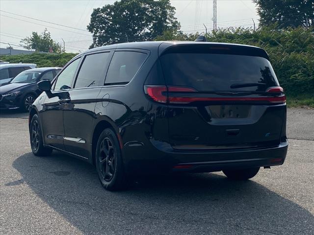 2023 Chrysler Pacifica Plug-In Hybrid Hybrid Limited