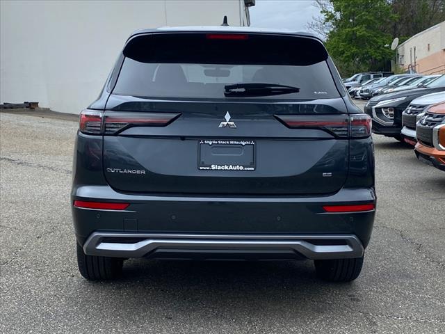 2025 Mitsubishi Outlander SE