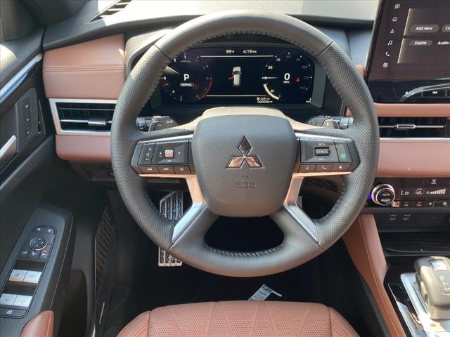 2025 Mitsubishi Outlander SEL
