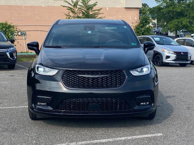 2023 Chrysler Pacifica Plug-In Hybrid Hybrid Limited