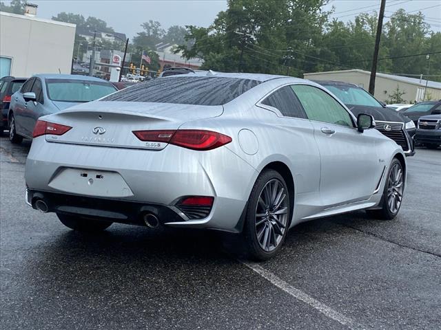 2017 INFINITI Q60 Red Sport 400