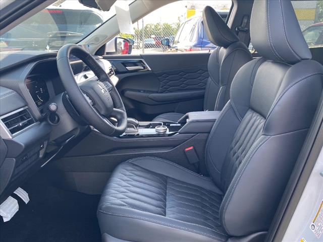2025 Mitsubishi Outlander SEL