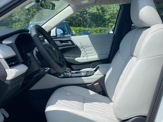 2025 Mitsubishi Outlander SEL