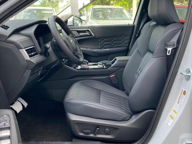 2025 Mitsubishi Outlander SEL