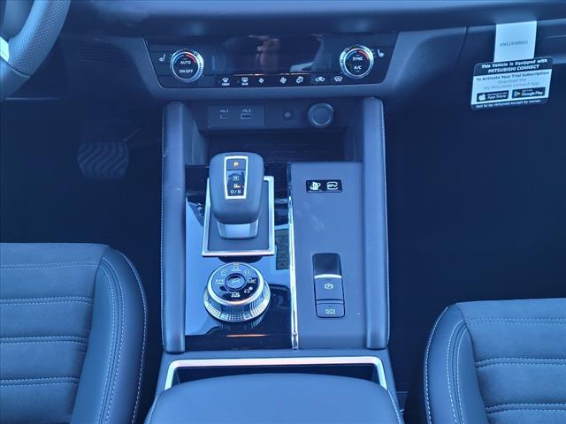 2025 Mitsubishi Outlander PHEV SE