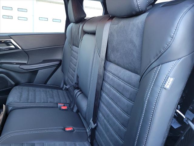 2025 Mitsubishi Outlander PHEV SE