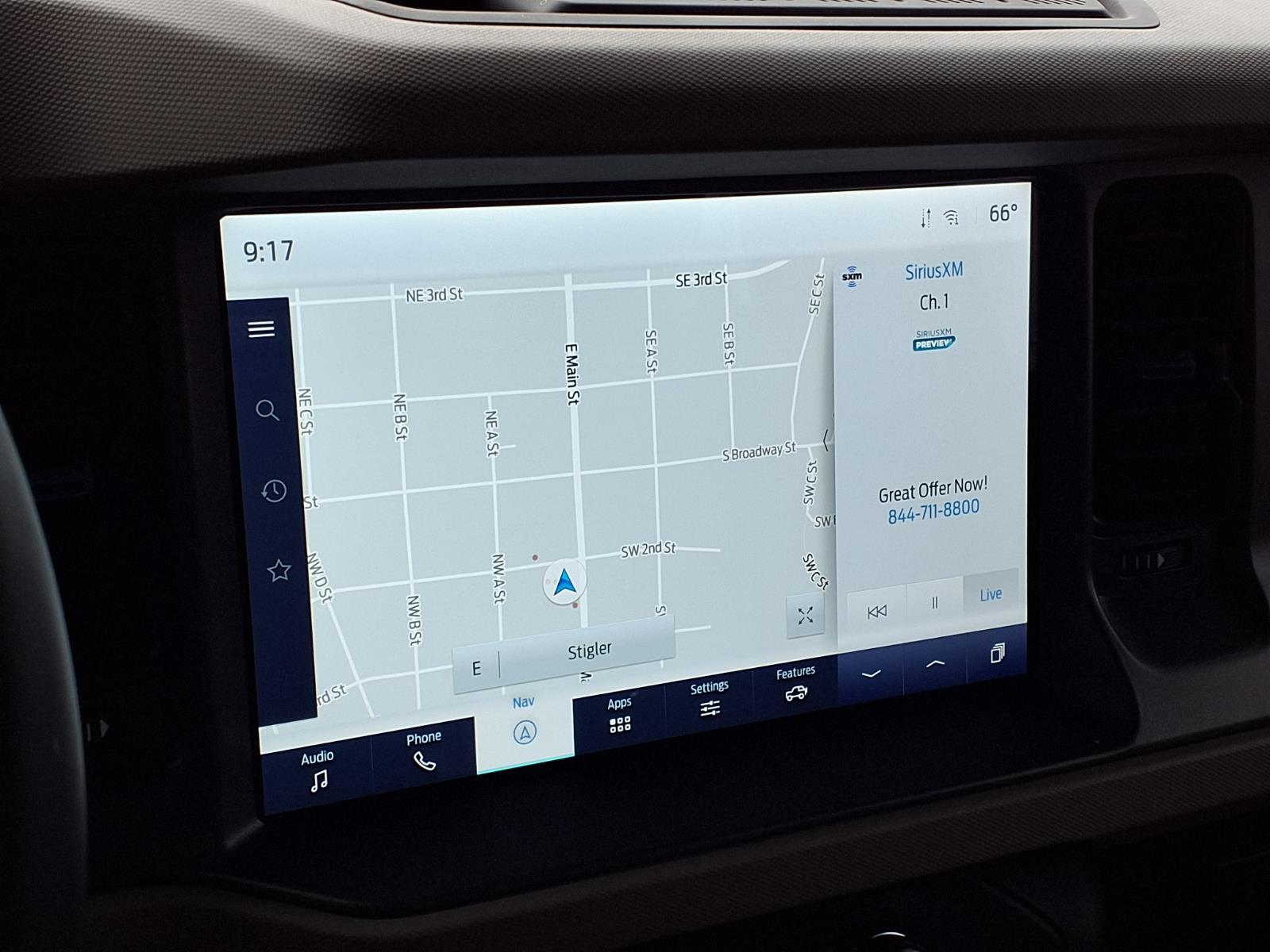 View vehicle photo 4