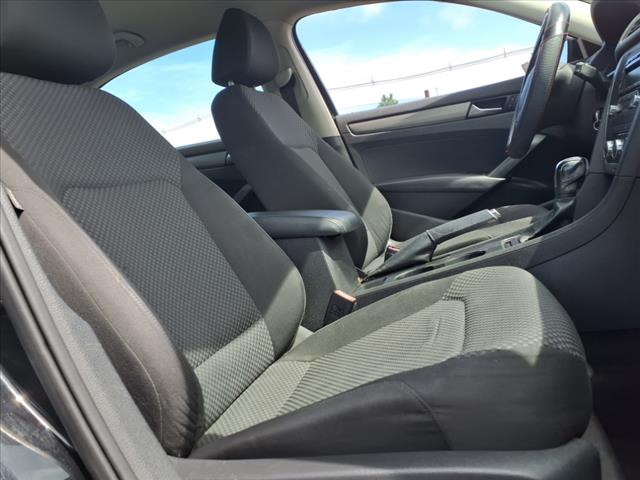 2012 Volkswagen Passat S PZEV